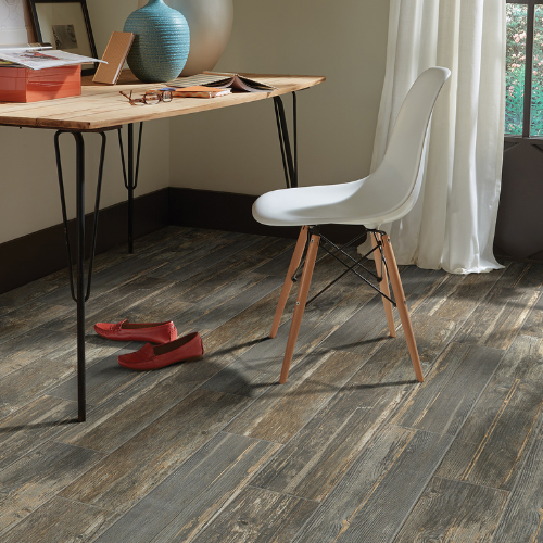 tile, desk, with white chair